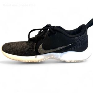 Nike | Women’s Black & Gray Rise Run 2 Running Shoe | 6